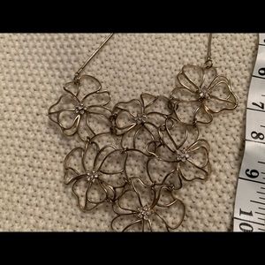 Flower necklace